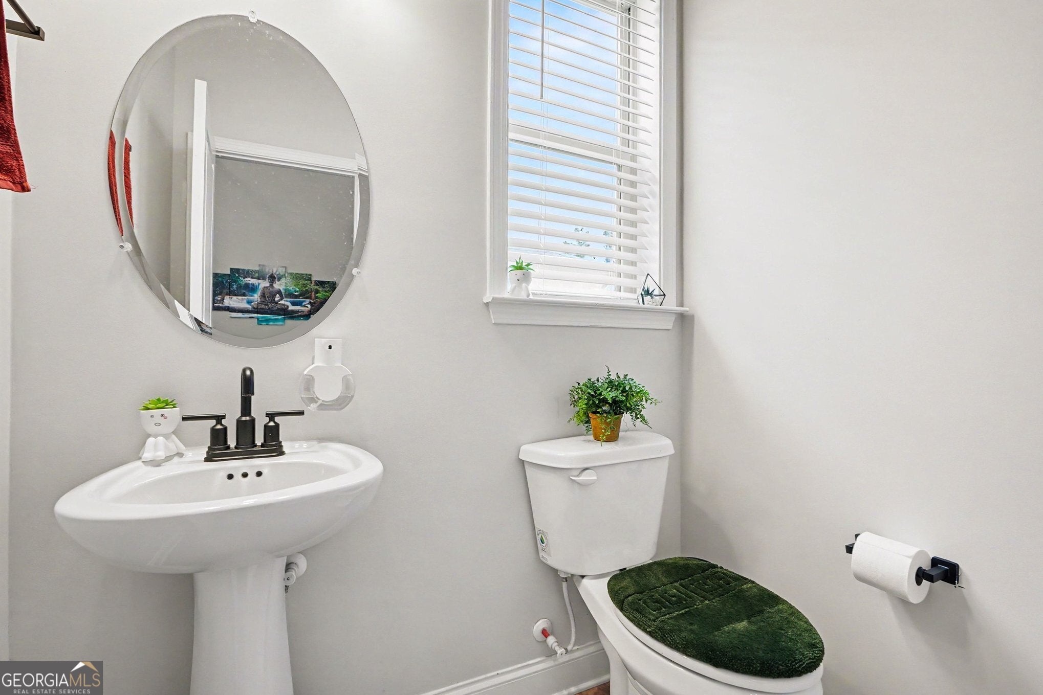 5 BEDROOM/3.5 BATH and over 3100 SF! This lovely like new double cul d – image 16