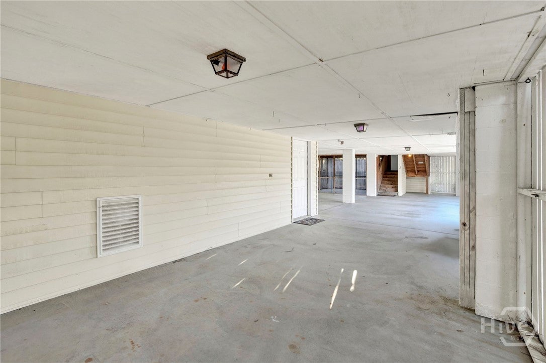 Located in the heart of Tybee Island, 407 7th Street offers the perfec – image 84