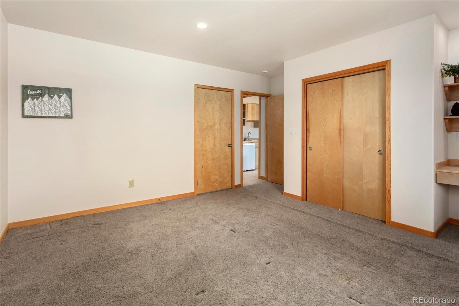 Mountain Contemporary Living with Big Views in Cherokee Heights. Set o – image 35