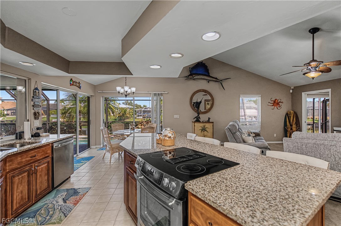 If youre looking for the perfect blend of luxury and Florida lifestyle – image 21