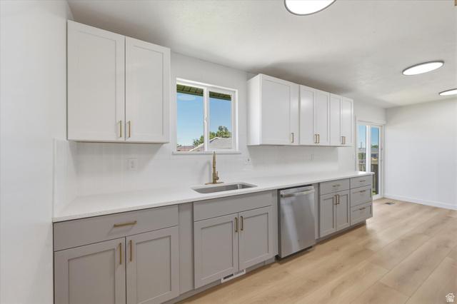 This home is move-in ready! Extra kitchen for extra income. New roof! – image 12
