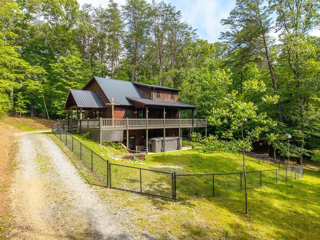 OWNER FINANCING AVAILABLE. SELLER IS CURRENTLY OFFERING 4% WITH 15% DO – image 3