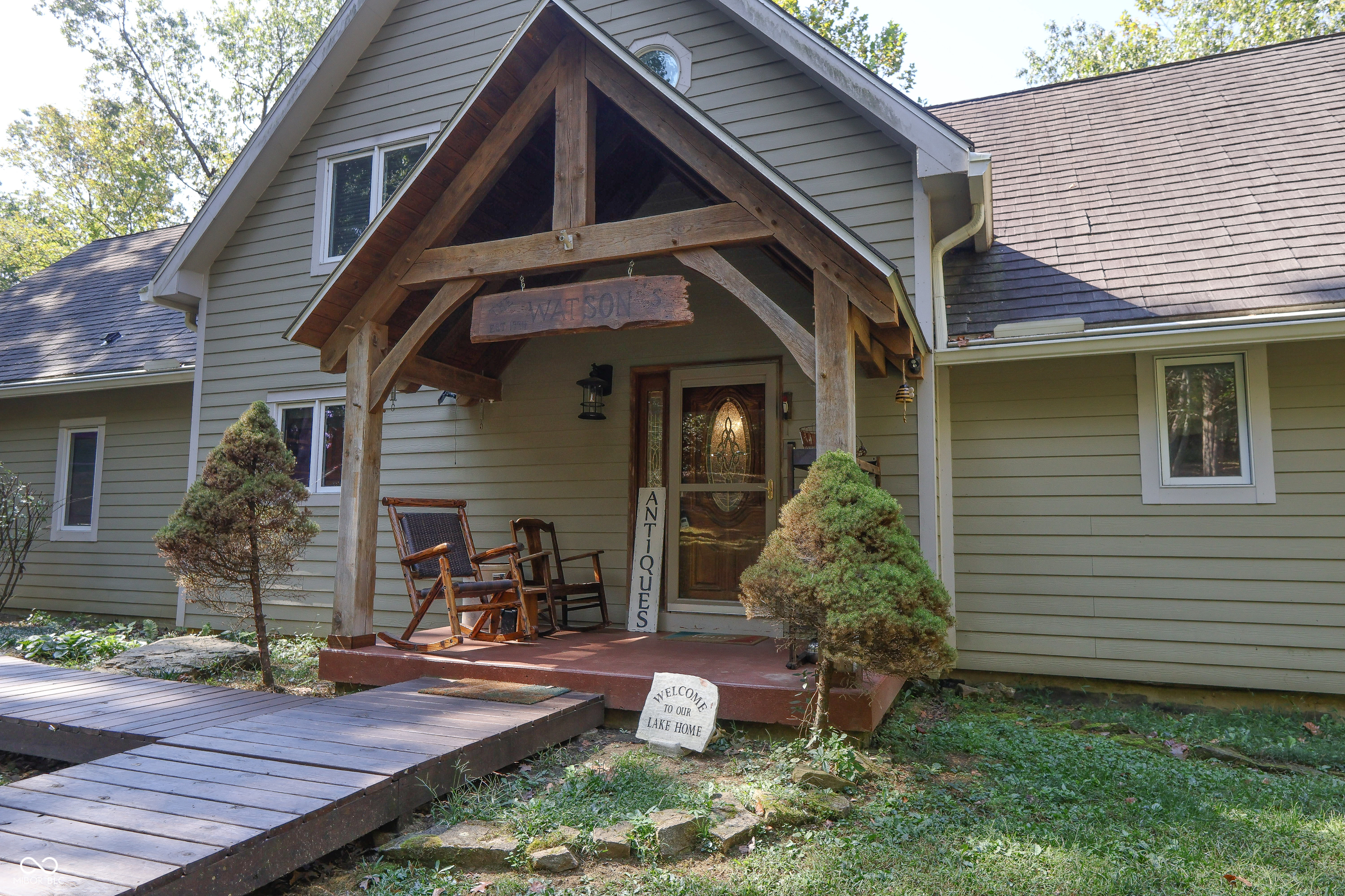 Custom red oak timber-frame home with Lake Monroe views, located in Sa – image 12