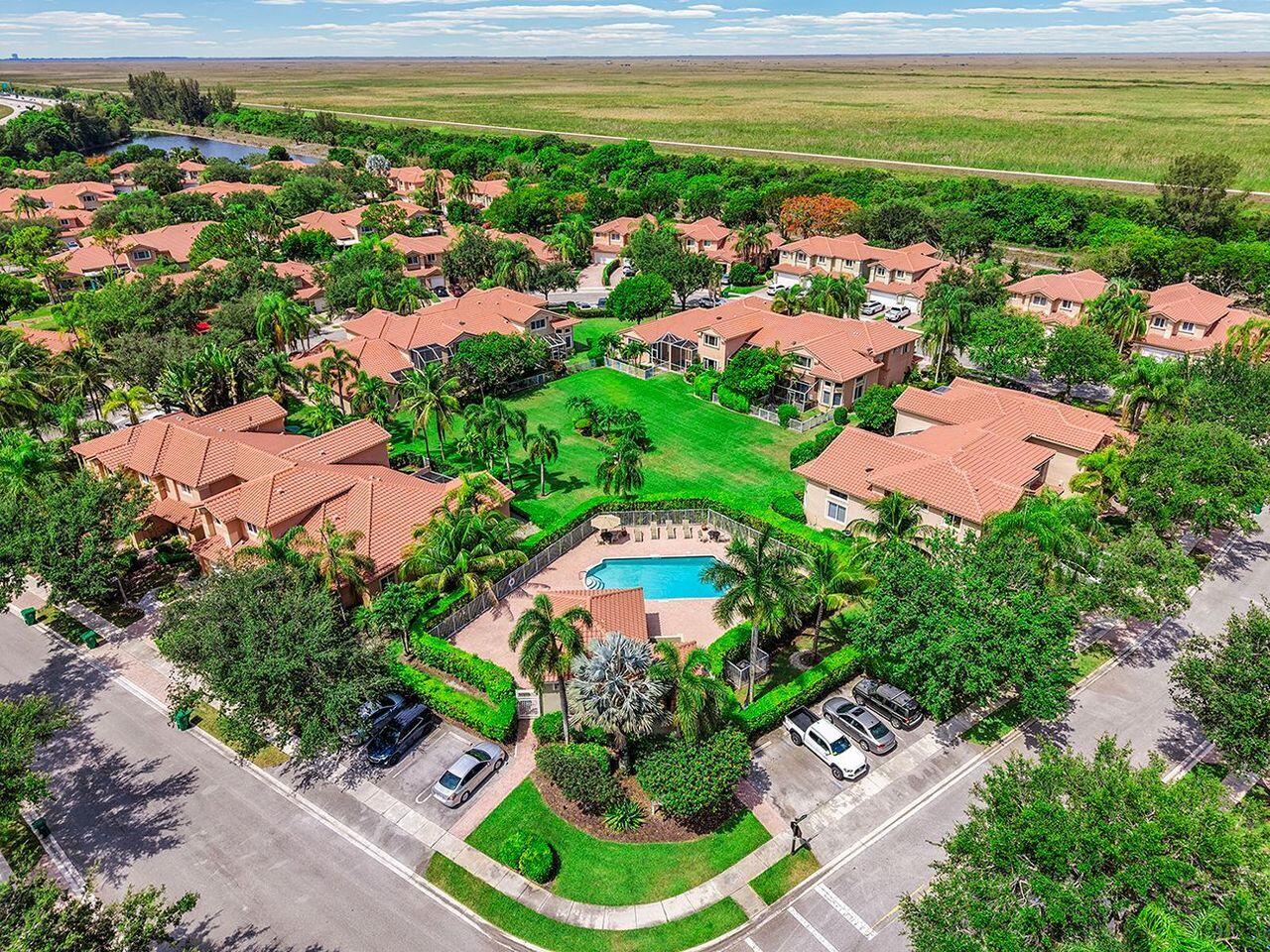Welcome to Heron Bay, a beautiful and desirable gated community offeri – image 34
