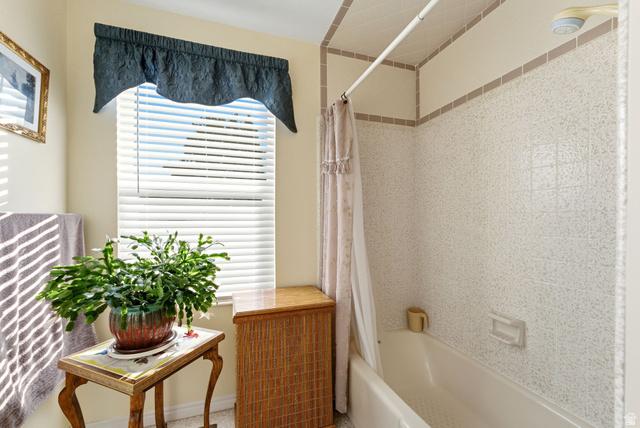 Welcome home to this beautifully well-kept East Bench gem, perfectly s – image 18