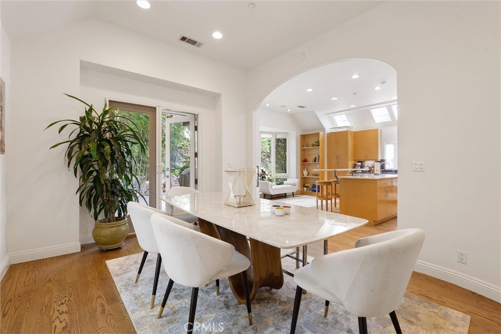 2127 2127 Kress Street, Hollywood Hills, California, 90046, USA, 4 Bedrooms Bedrooms, ,1 BathroomBathrooms,Residential,For Sale,2127 Kress Street,WS26032674