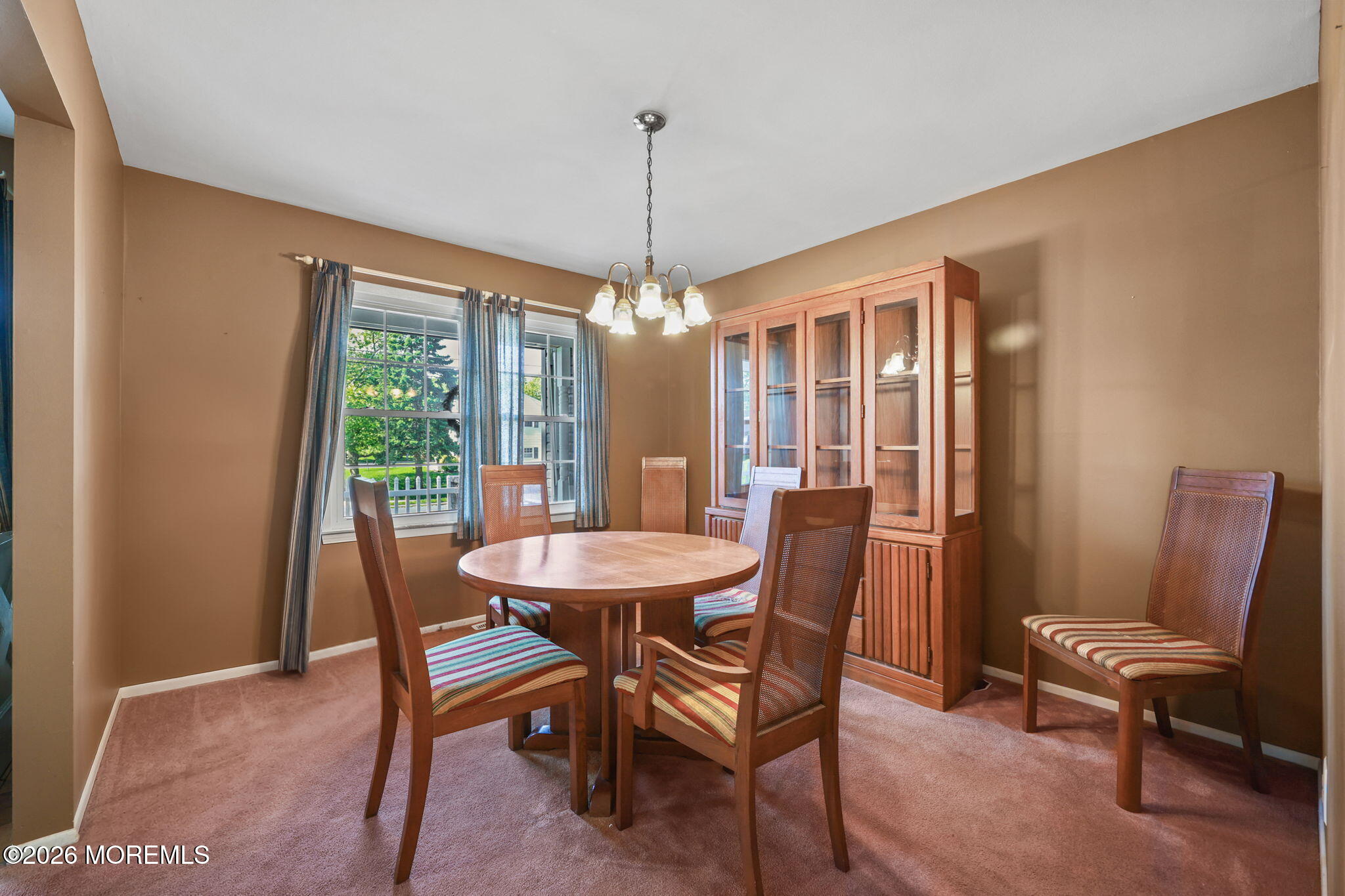 Opportunity awaits,this spacious ranch-style home offers 3 bedrooms, 1 – image 20