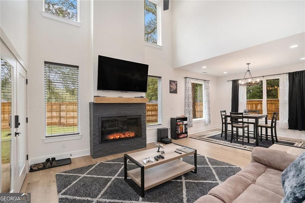 $10,000 Seller Contribution Available! Use It Your Way. Looking for a – image 4