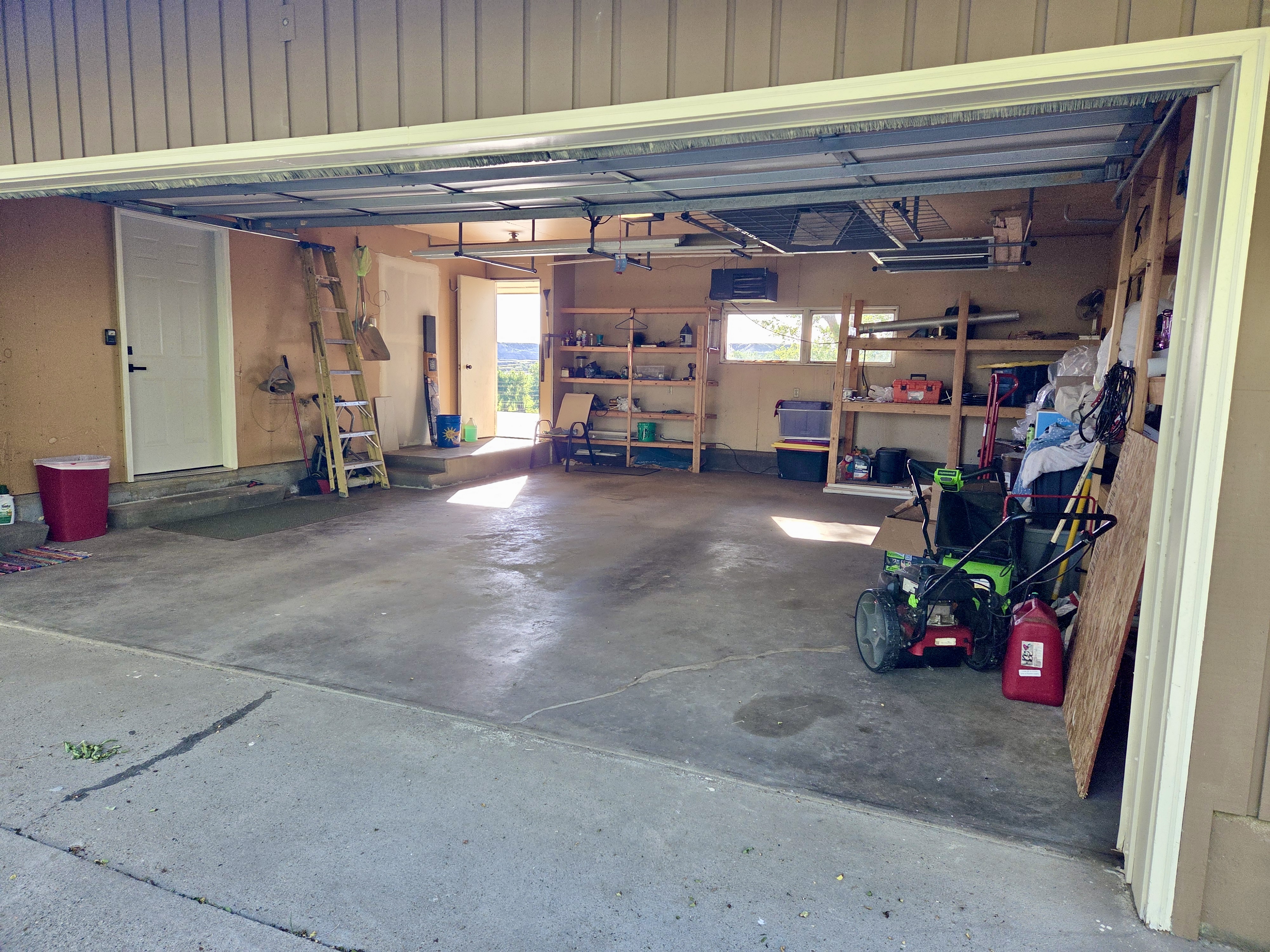 2 2 Fairgrounds Road, Glendive, Montana, 59330, USA, 3 Bedrooms Bedrooms, ,3 BathroomsBathrooms,Residential,For Sale,2 Fairgrounds Road,409049