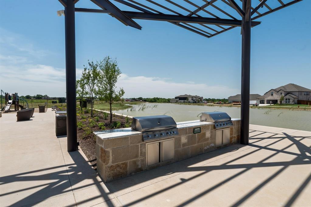 From I-35. Exit 170-Haslet Parkway. Left on Sweetgrass. Left on Cedarw – image 38