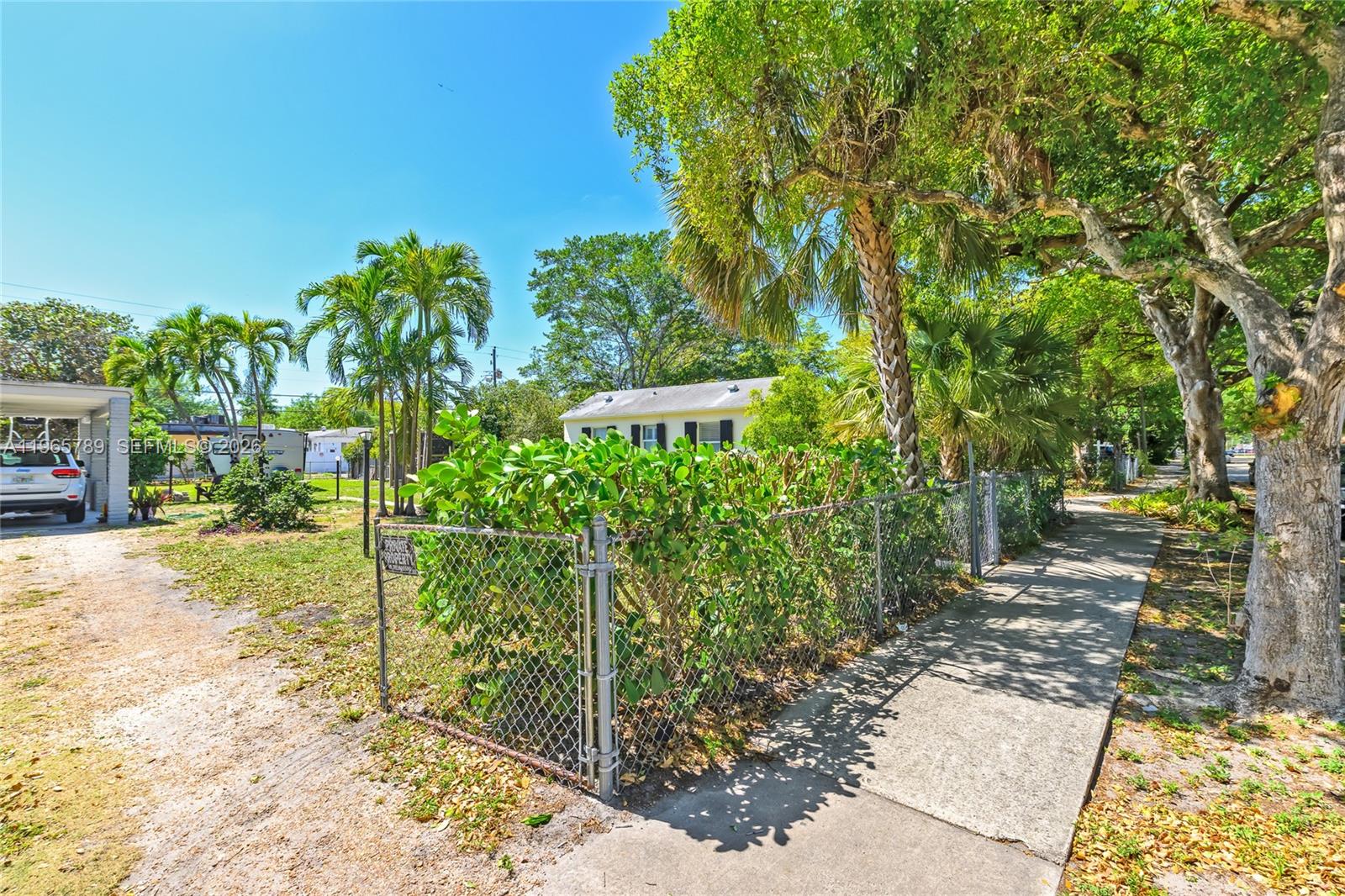 1946 1946 Madison St, Hollywood, Florida, 33020, USA, 2 Bedrooms Bedrooms, ,2 BathroomsBathrooms,Residential,For Sale,1946 Madison St,A11965789