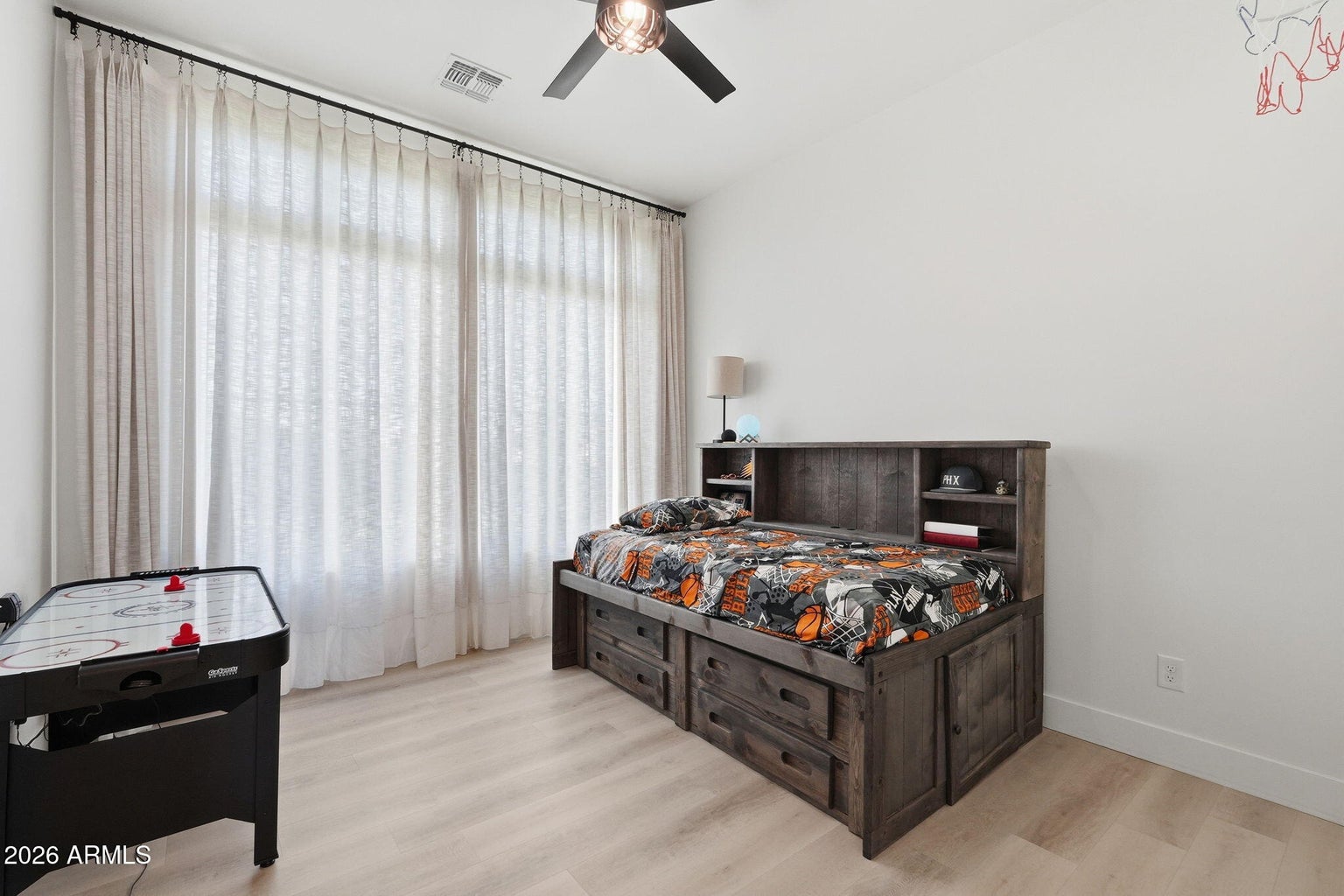 Tucked inside a gated neighborhood of Encanto Real on the edge of Quee – image 22