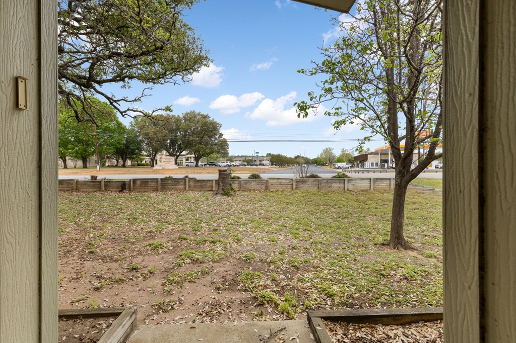 1801 1801 N Llano St, Fredericksburg, Texas, 78624, USA, 3 Bedrooms Bedrooms, ,2 BathroomsBathrooms,Residential,For Sale,1801 N Llano St,104229