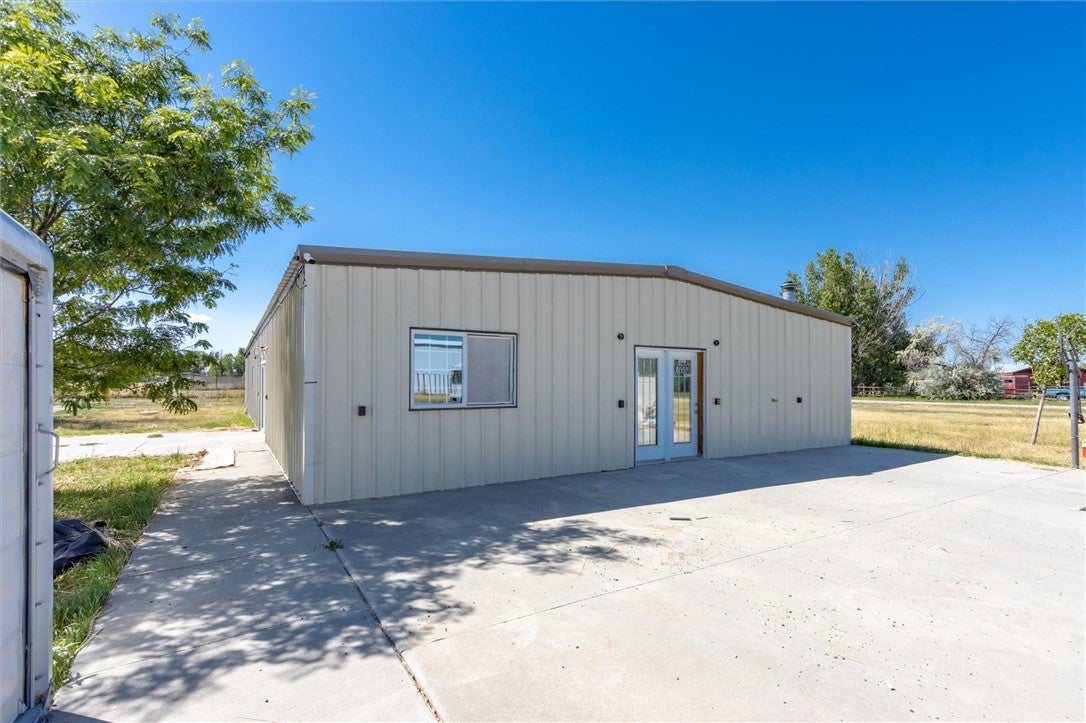 DONT MISS THIS AMAZING OPPORTUNITY! 2.29 acres with no restrictions we – image 1