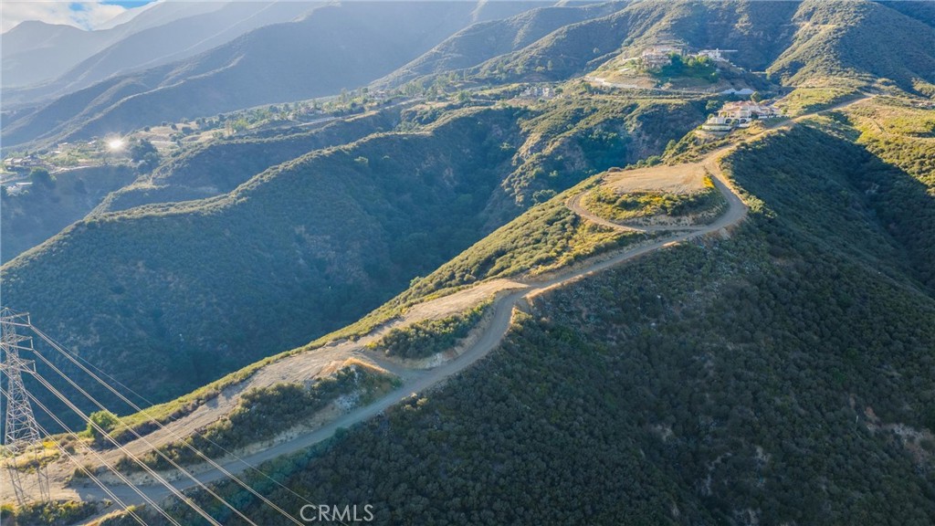 This is a large development project to build out 4 Luxury view homes. – image 10