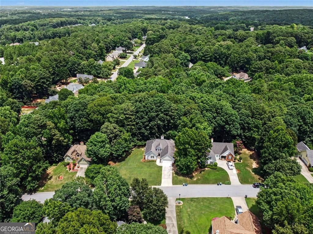 Welcome to this stunning home in beautiful Grayson, Georgia. Professio – image 59