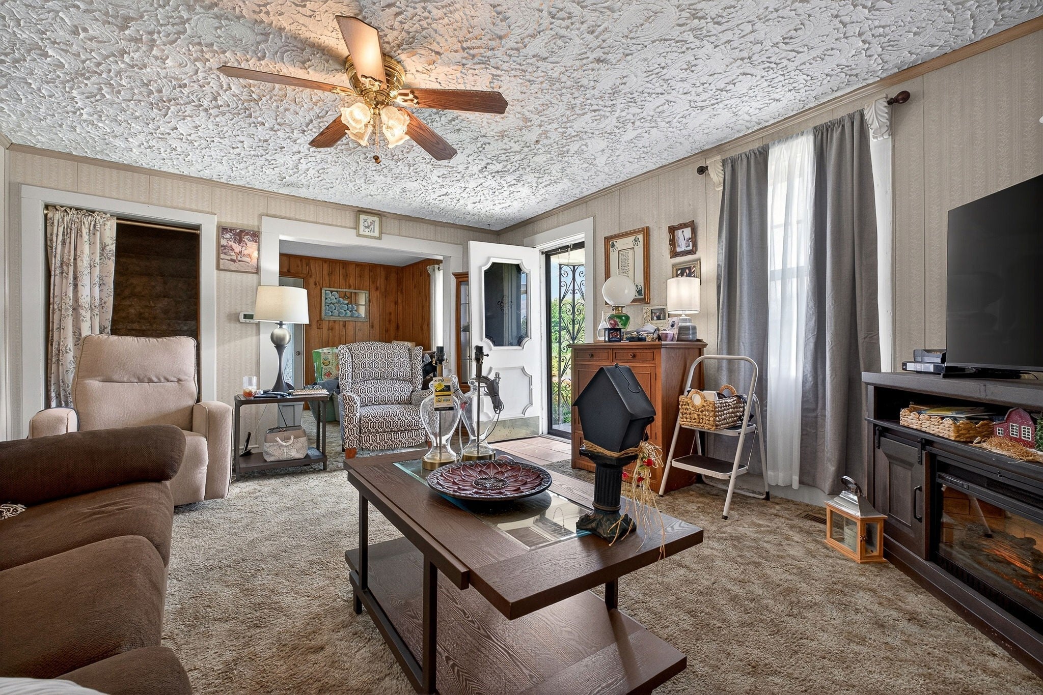 Opportunity, acreage, and potential all come together on this 41.16-ac – image 6