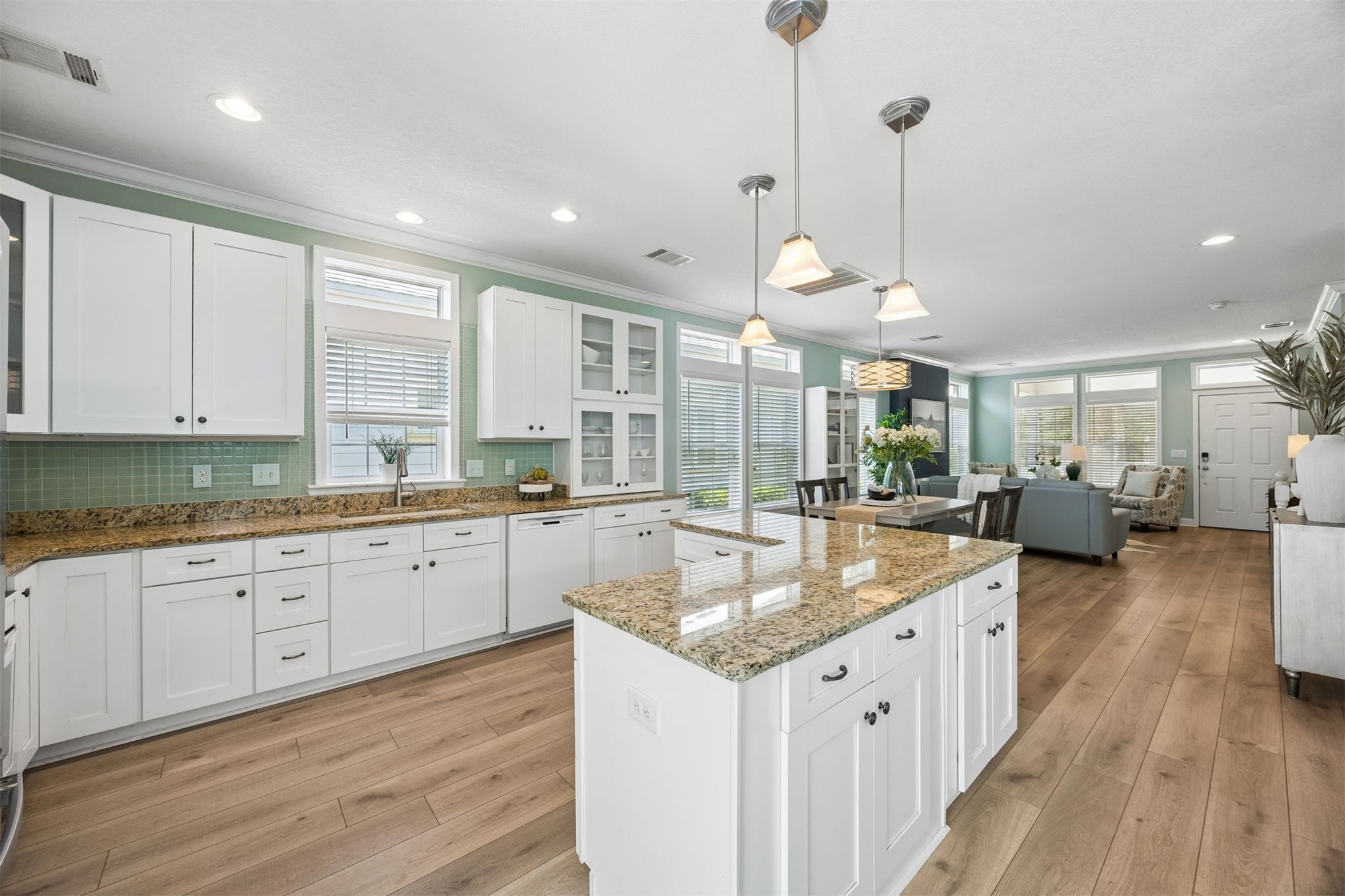 NATURE-FILLED, WALKABLE, AND UNLIKE ANYTHING ELSE ON AMELIA ISLAND, Am – image 10