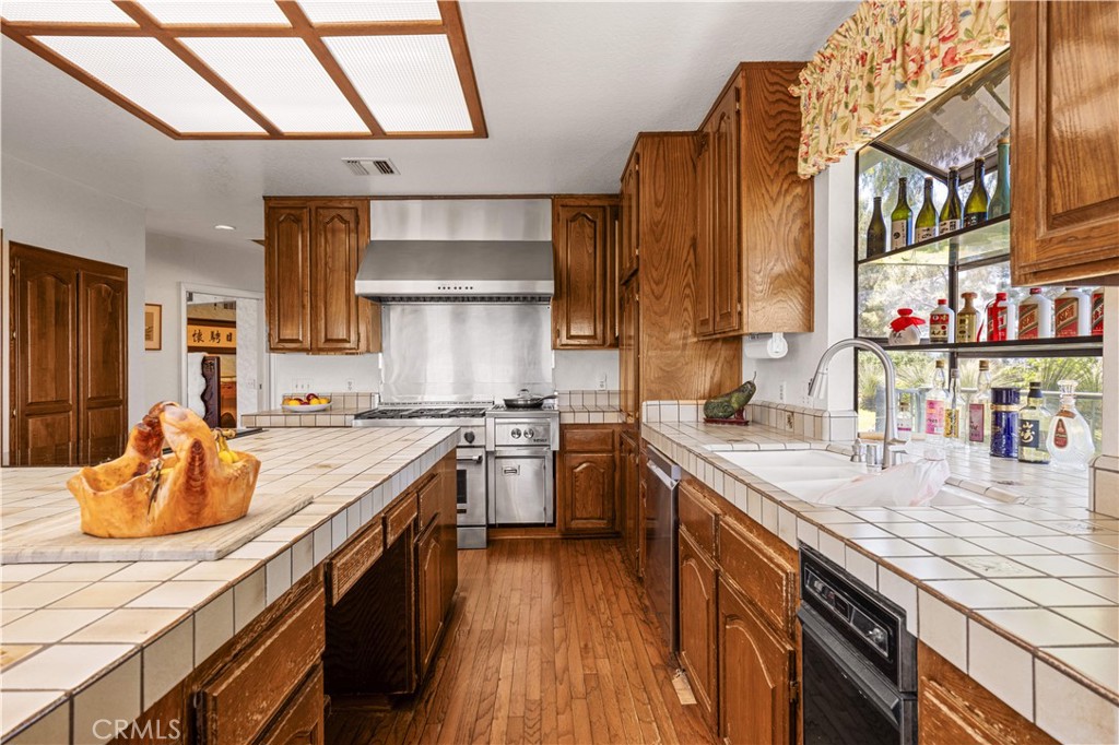 2360 2360 Oakleaf Canyon Road, Walnut, California, 91789, USA, 5 Bedrooms Bedrooms, ,5 BathroomsBathrooms,Residential,For Sale,2360 Oakleaf Canyon Road,CV25117462