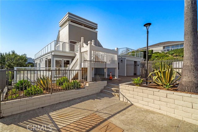 Rarely available first-row end-unit residence in Dana Points highly so – image 39