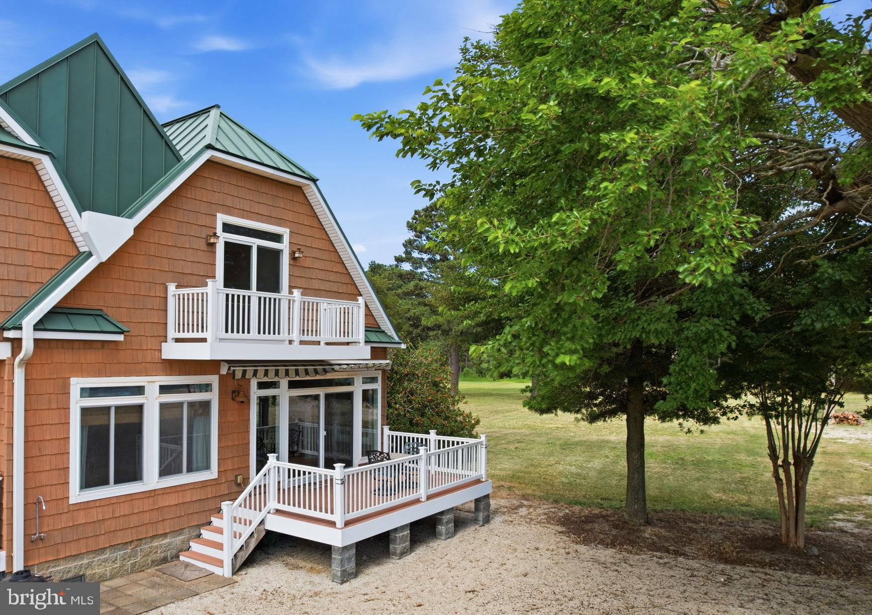Enjoy effortless waterfront living in Southern Maryland from this prem – image 9