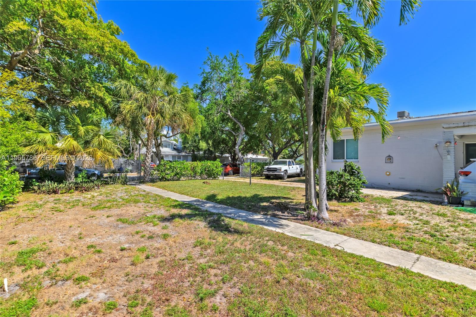 1946 1946 Madison St, Hollywood, Florida, 33020, USA, 2 Bedrooms Bedrooms, ,2 BathroomsBathrooms,Residential,For Sale,1946 Madison St,A11965789