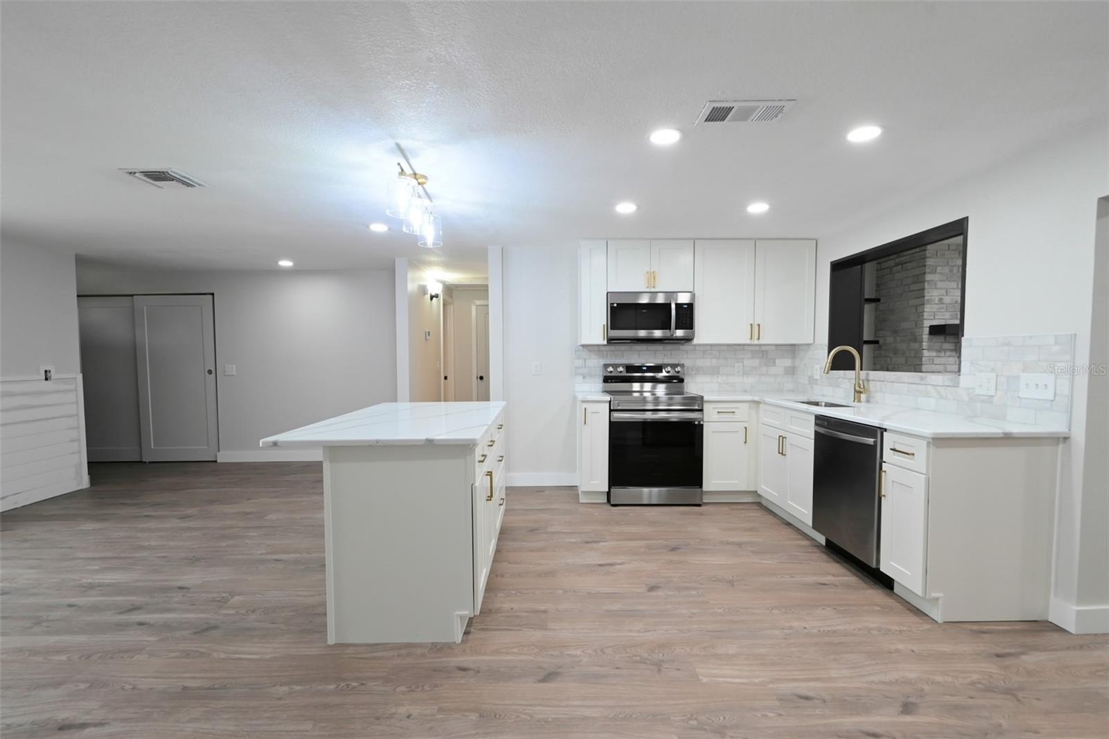 11987 11987 106TH Avenue, SEMINOLE, Florida, 33778, USA, 3 Bedrooms Bedrooms, ,2 BathroomsBathrooms,Residential,For Sale,11987 106TH Avenue,TB8457176