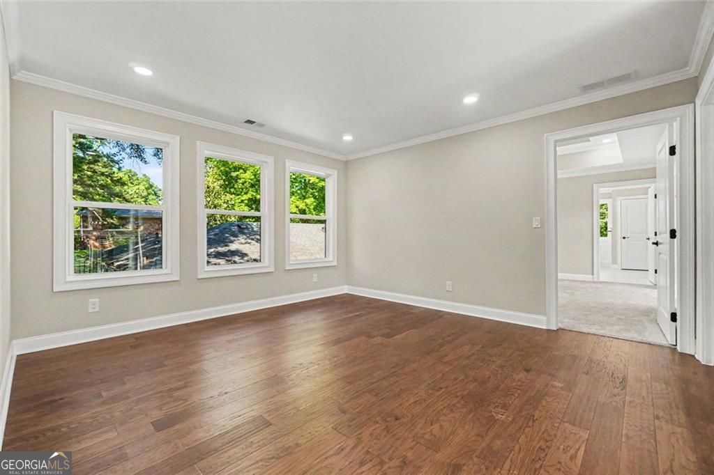 Welcome to this beautifully designed two-story home conveniently locat – image 11
