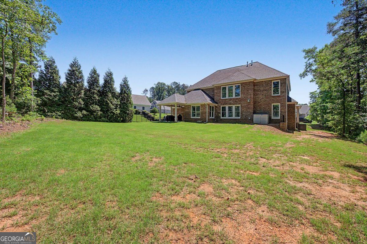 GOLF COURSE LIVING ANYONE??!! Experience luxury golf course living at – image 57
