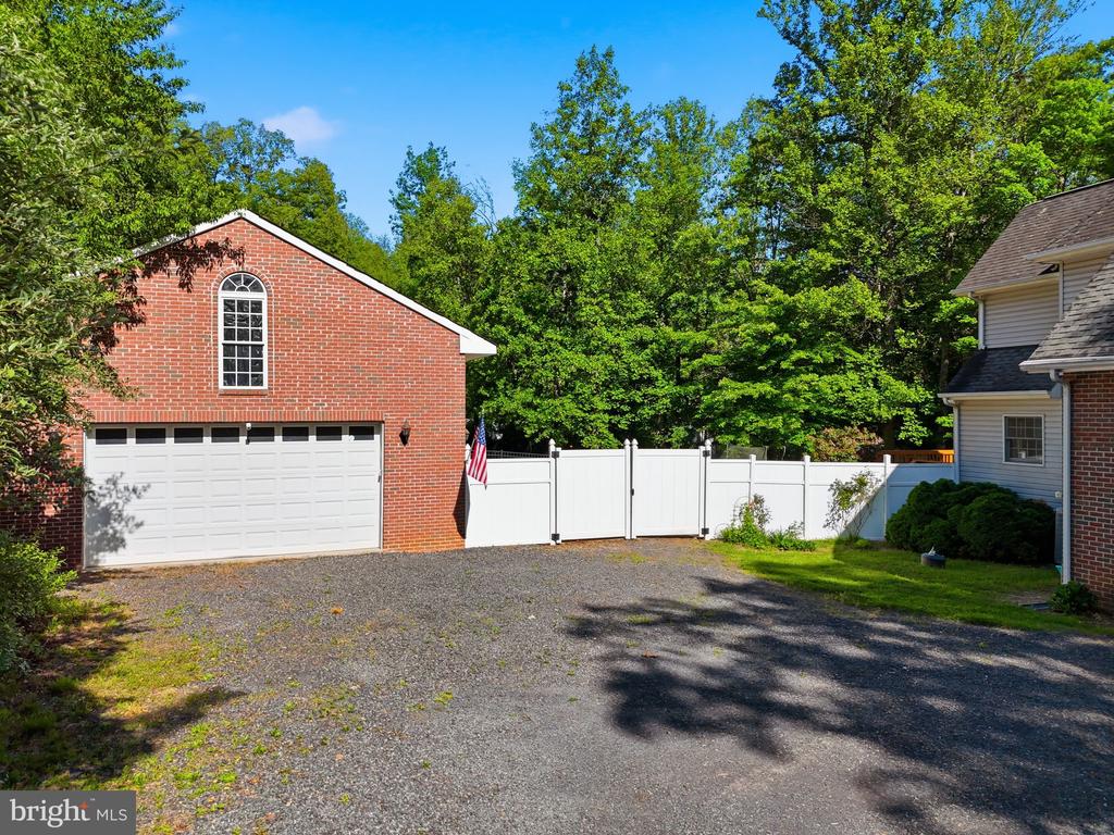 4145 4145 Running Quail Trail, Amissville, Virginia, 20106, USA, 3 Bedrooms Bedrooms, ,4 BathroomsBathrooms,Residential,For Sale,4145 Running Quail Trail,a0101371-3b9d-4316-80f8-affb95