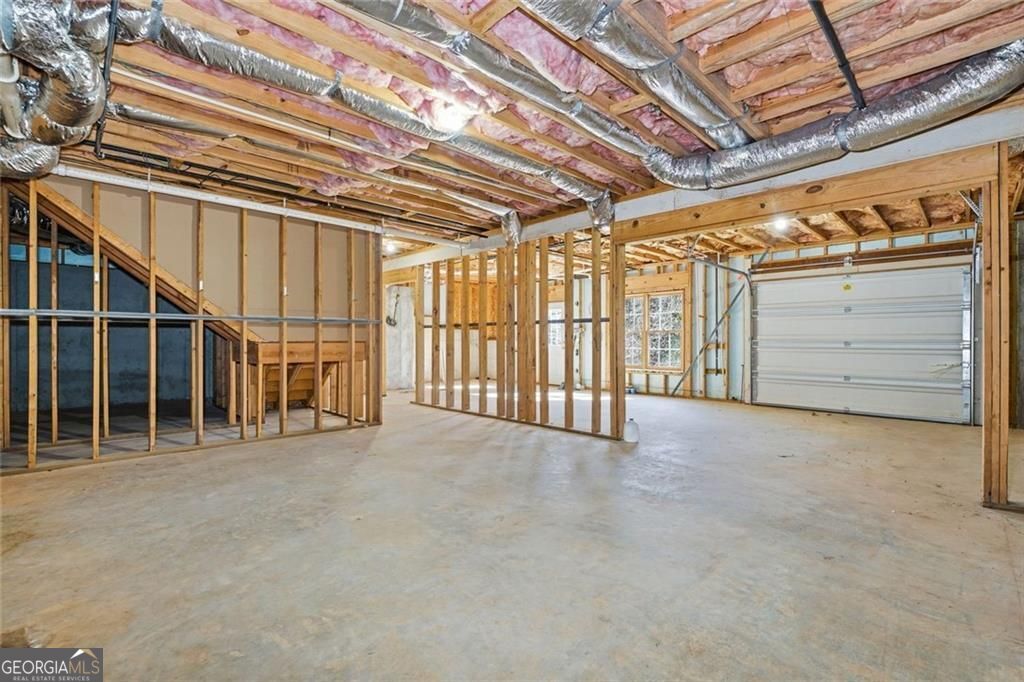NEW ROOF - MARCH 2026! Nestled within the highly sought-after Copper H – image 36
