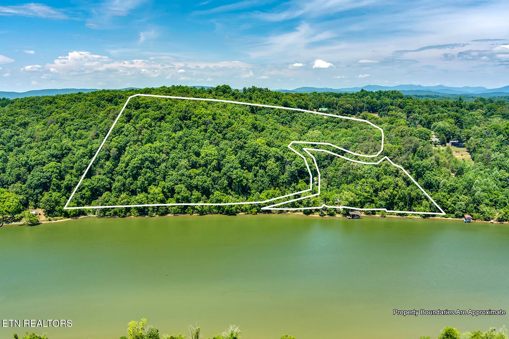 880 880 Skyline Drive, Harriman, Tennessee, 37748, USA, 3 Bedrooms Bedrooms, ,4 BathroomsBathrooms,Residential,For Sale,880 Skyline Drive,6c9e6ce5-d78a-4ae4-a55c-fa9f55