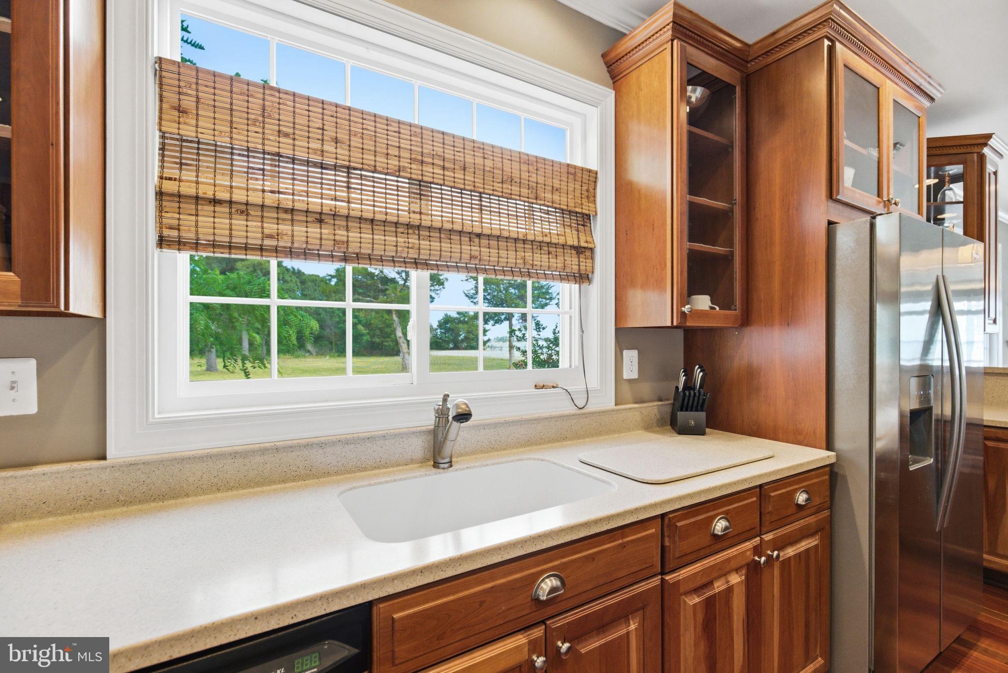 Enjoy effortless waterfront living in Southern Maryland from this prem – image 40