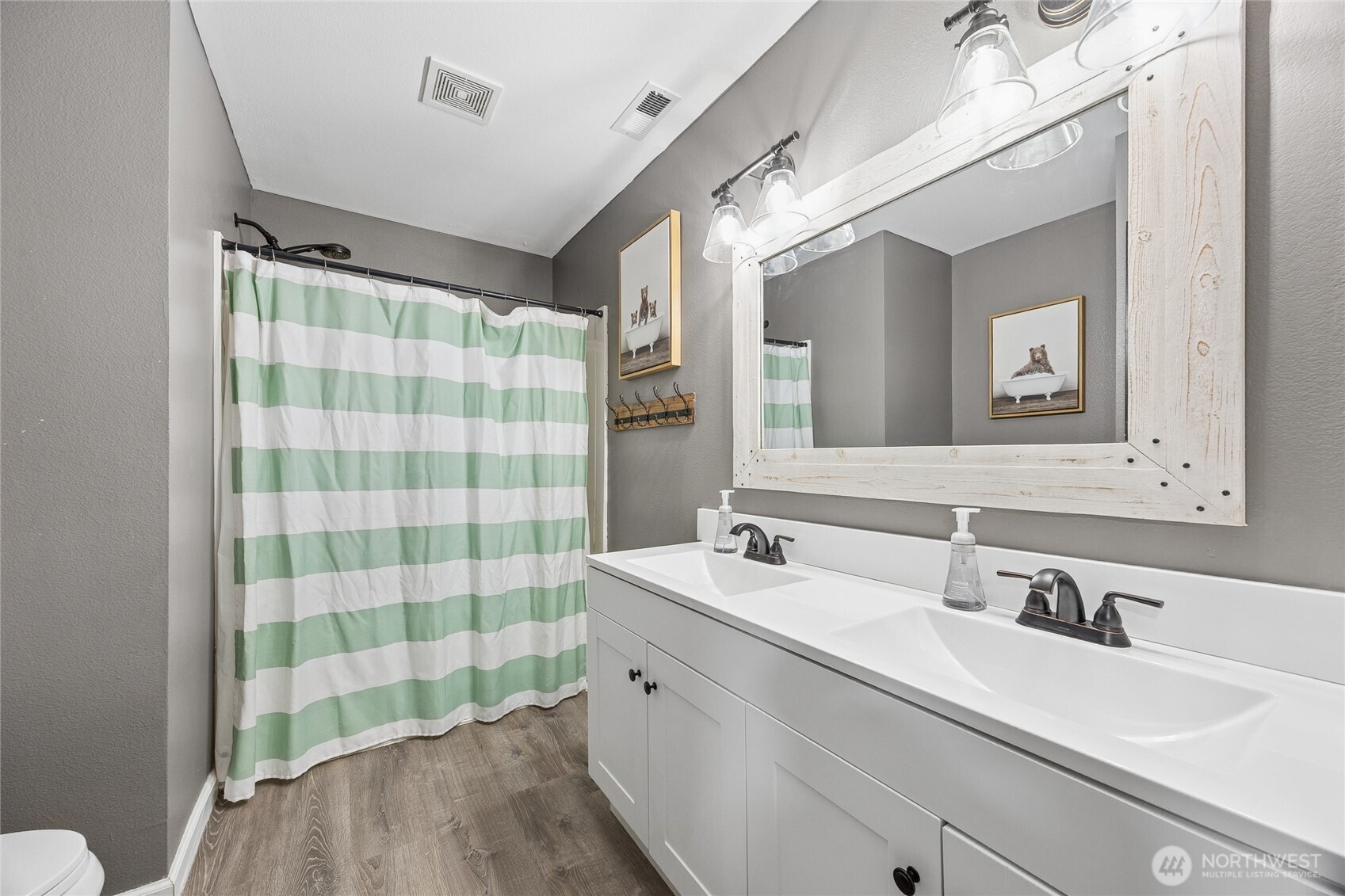 19506 19506 104th Avenue, Graham, Washington, 98338, USA, 5 Bedrooms Bedrooms, ,3 BathroomsBathrooms,Residential,For Sale,19506 104th Avenue,2519749