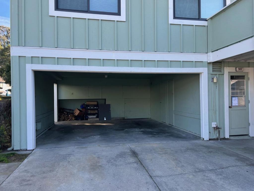Who Wouldnt Want to live in desirable Capitola Knolls Community! Nestl – image 18