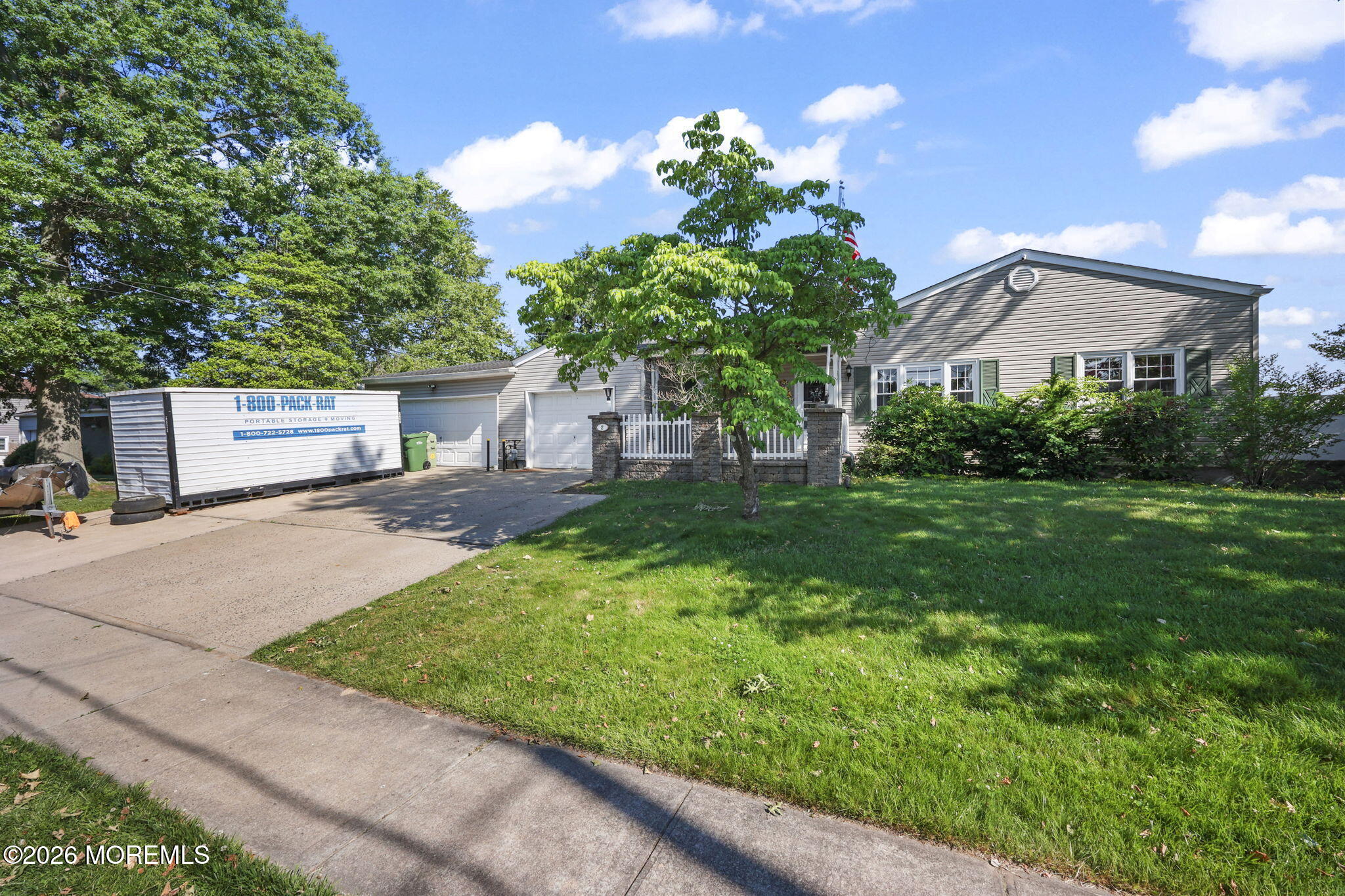 Opportunity awaits,this spacious ranch-style home offers 3 bedrooms, 1 – image 33