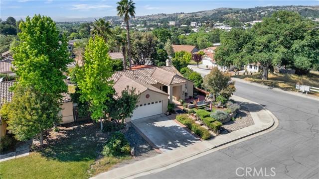 Charming, comfortable, and move-in readythis beautifully updated 3 bed – image 33