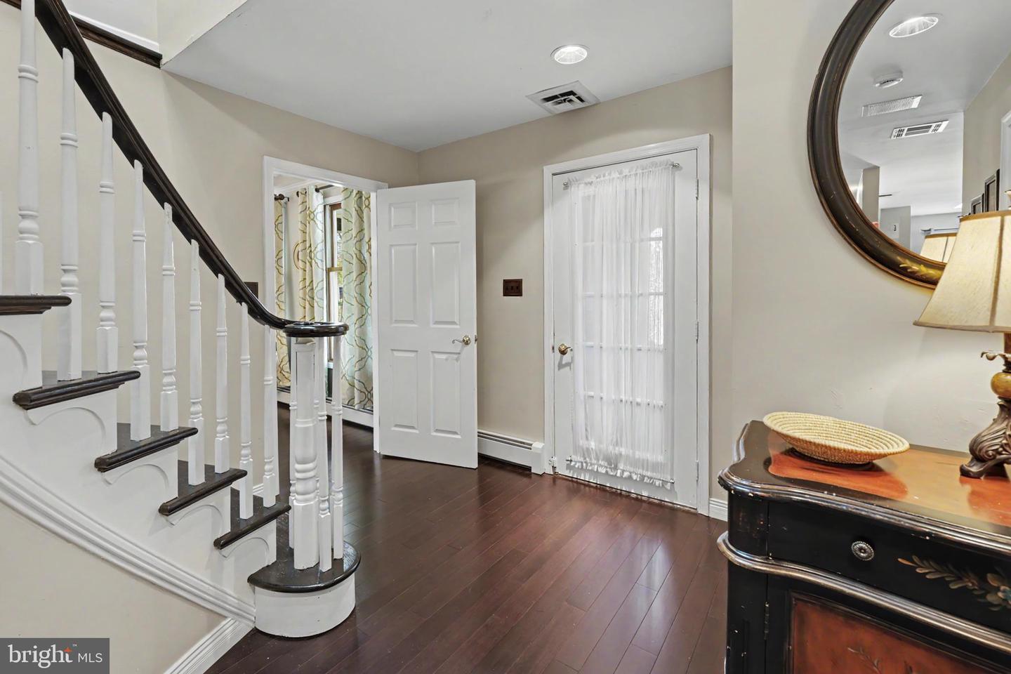 Located in the Ridley school district, dont wait to see this spacious, – image 6
