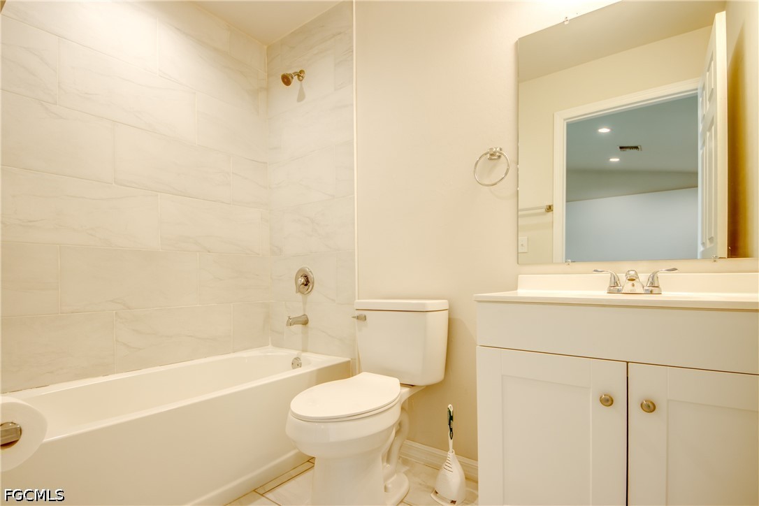 3814/3816 SW 15th Place, Cape Coral, Florida, 33914, USA, 6 Bedrooms Bedrooms, ,4 BathroomsBathrooms,Residential,For Sale,3814/3816 SW 15th Place,4ee870bd-e6f6-43e9-8e56-32f892