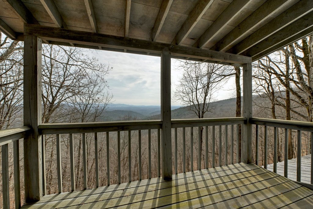 Spectacular “Top of the Mountain” Long-Range Views showcases Several M – image 102