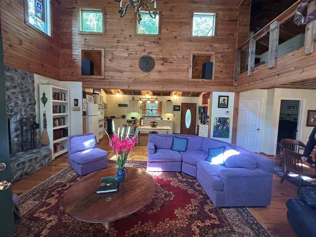 Look “Beyond the Ordinary” at this Distinctive “Furnished” Cabin which – image 5