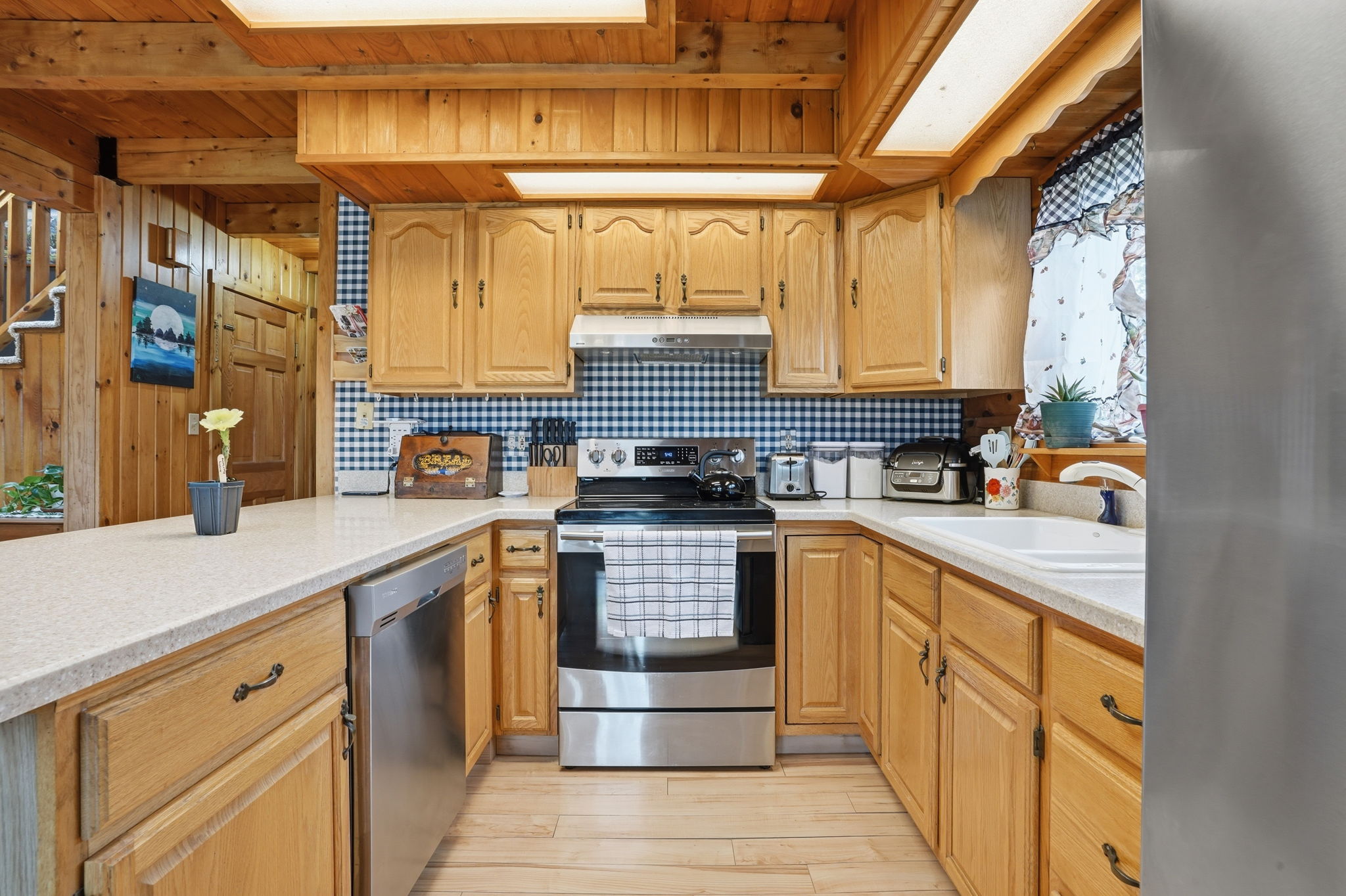 Log Cabin Retreat on 5 AcresEscape to your own private oasis tucked aw – image 13