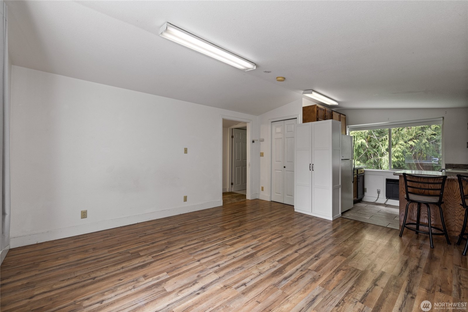 Rare opportunity to enjoy space, flexibility, and income potential on – image 32