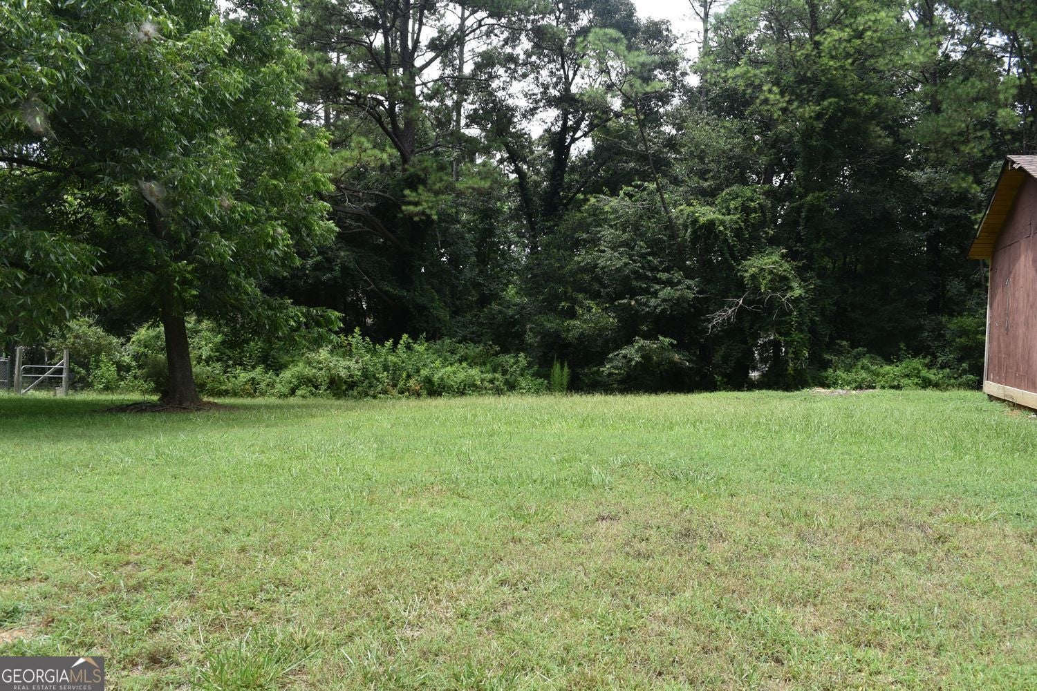 One plus acre in Milton! Purchase this ranch home that is located in c – image 21