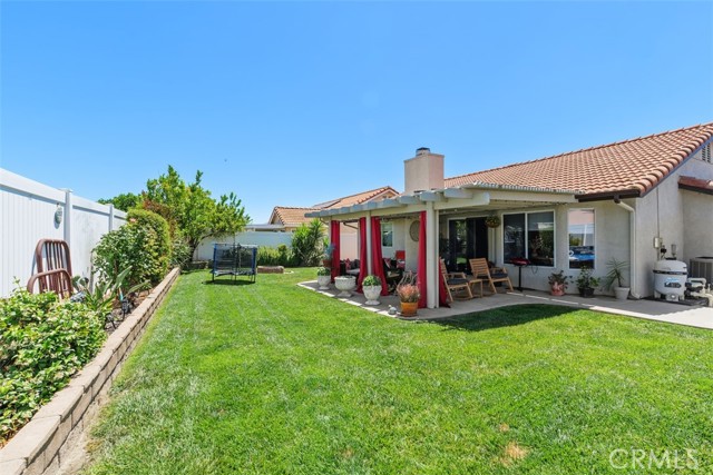 Beautiful move-in ready POOL home in the highly desirable Serenade Com – image 35