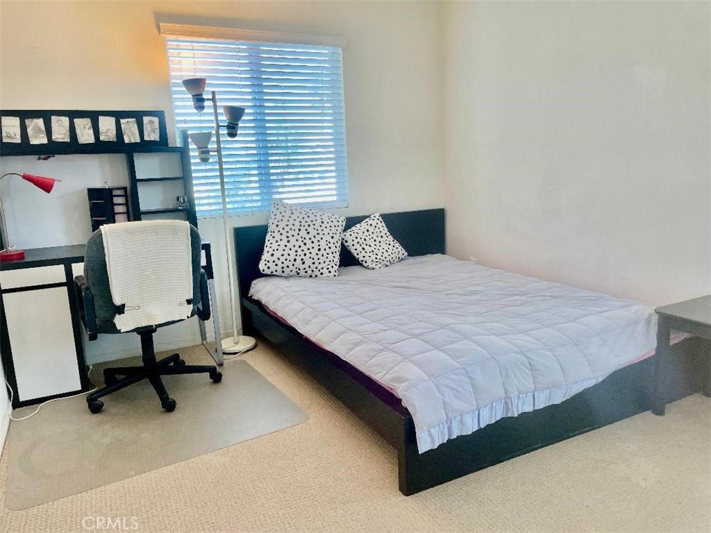 Beautiful 4 bedroom, 2.5 bath home located in the desirable Canterbury – image 17