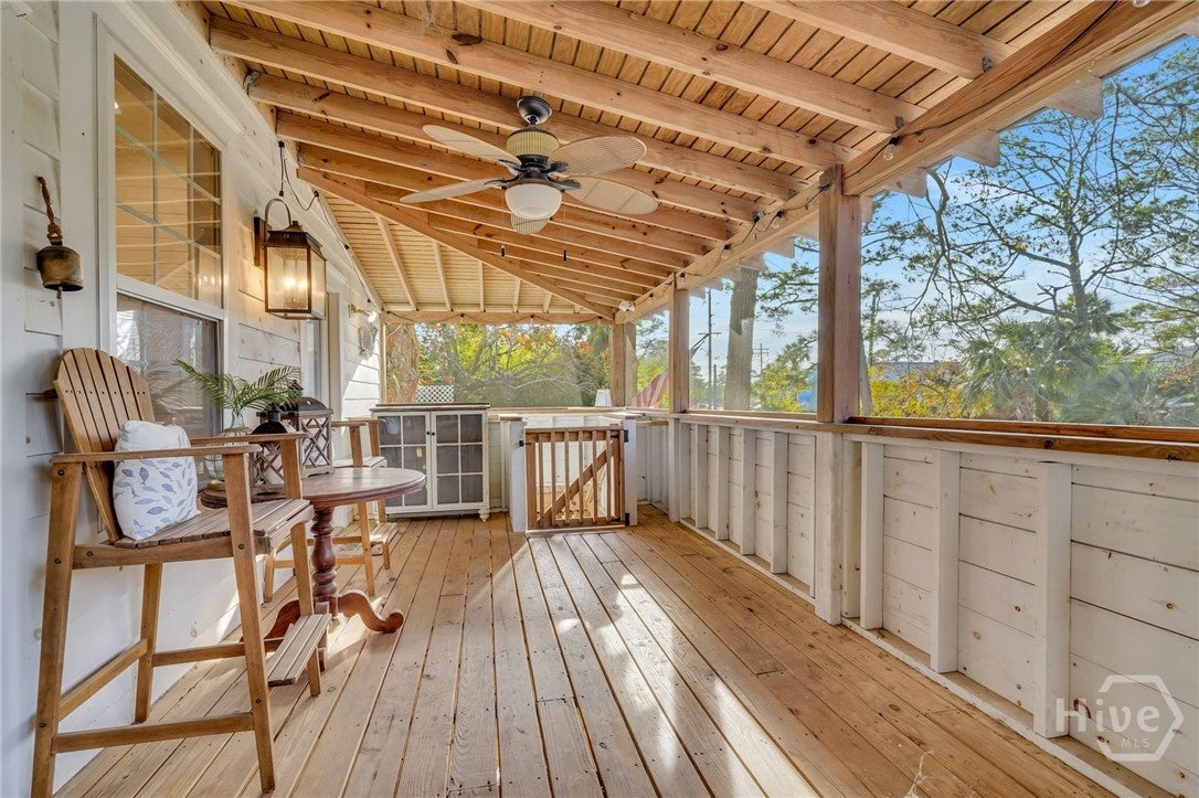 Charming raised, restored cottage in the heart of Tybee -a perfect ble – image 5