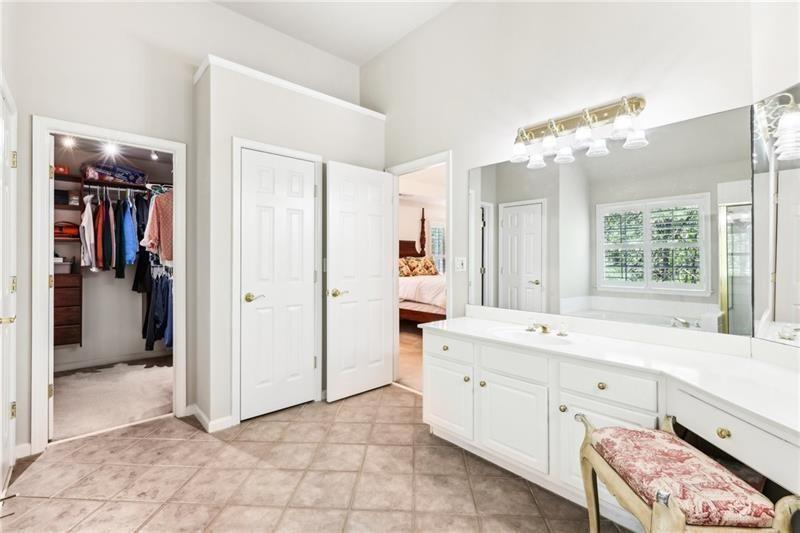 This beautiful home located on a cul-de-sac backs up to a private wood – image 31