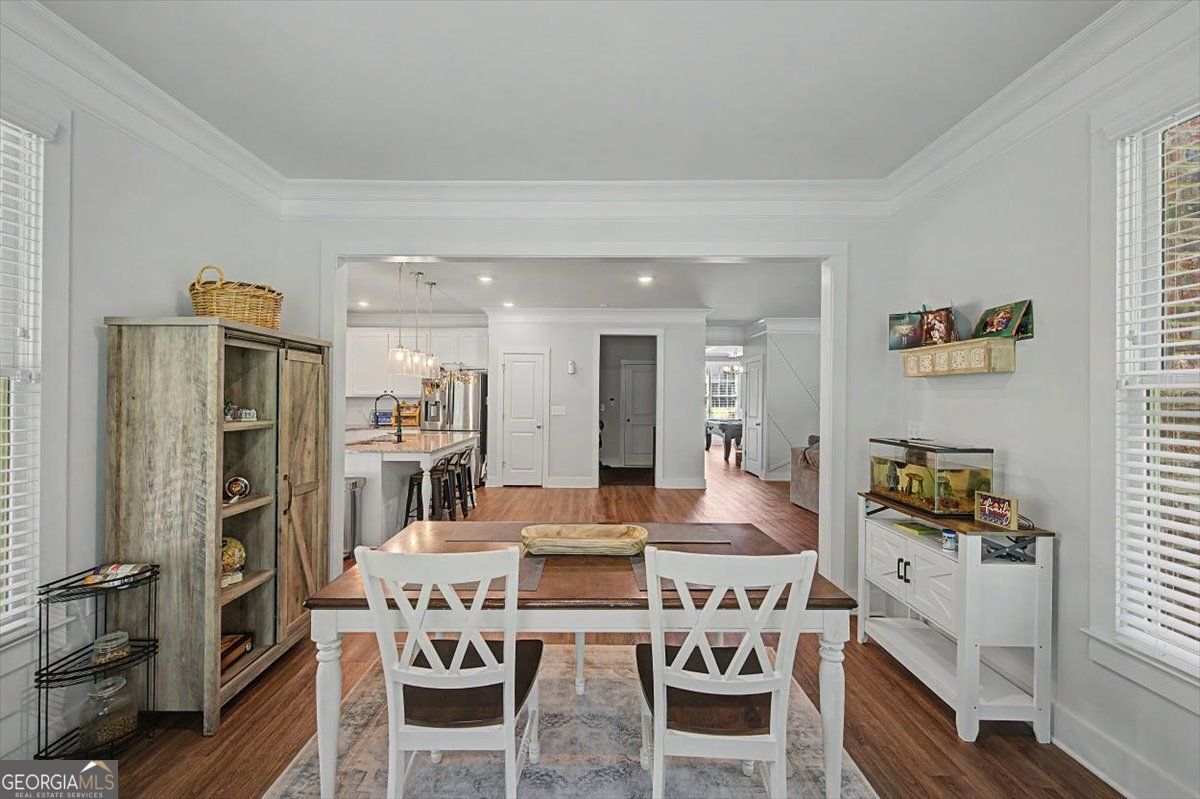 GOLF COURSE LIVING ANYONE??!! Experience luxury golf course living at – image 22
