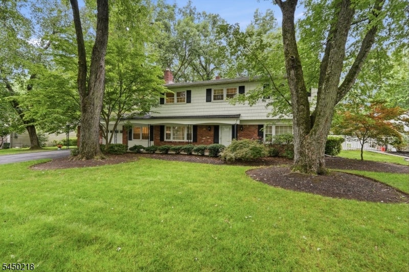 18 18 Druid Hill Dr, Parsippany-Troy Hills Twp., New Jersey, 07054, USA, 4 Bedrooms Bedrooms, ,3 BathroomsBathrooms,Residential,For Sale,18 Druid Hill Dr,4043957